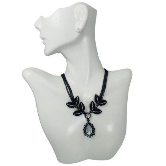 Betsey Johnson Iconic Jet Setters Black Lace Crystal 3 Strand Gem Necklace - Picture 2 of 9